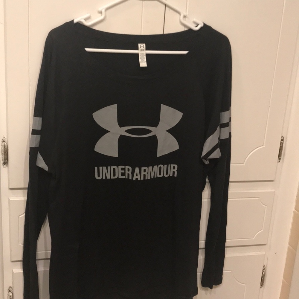 Underarmor long sleeve athletic shirt